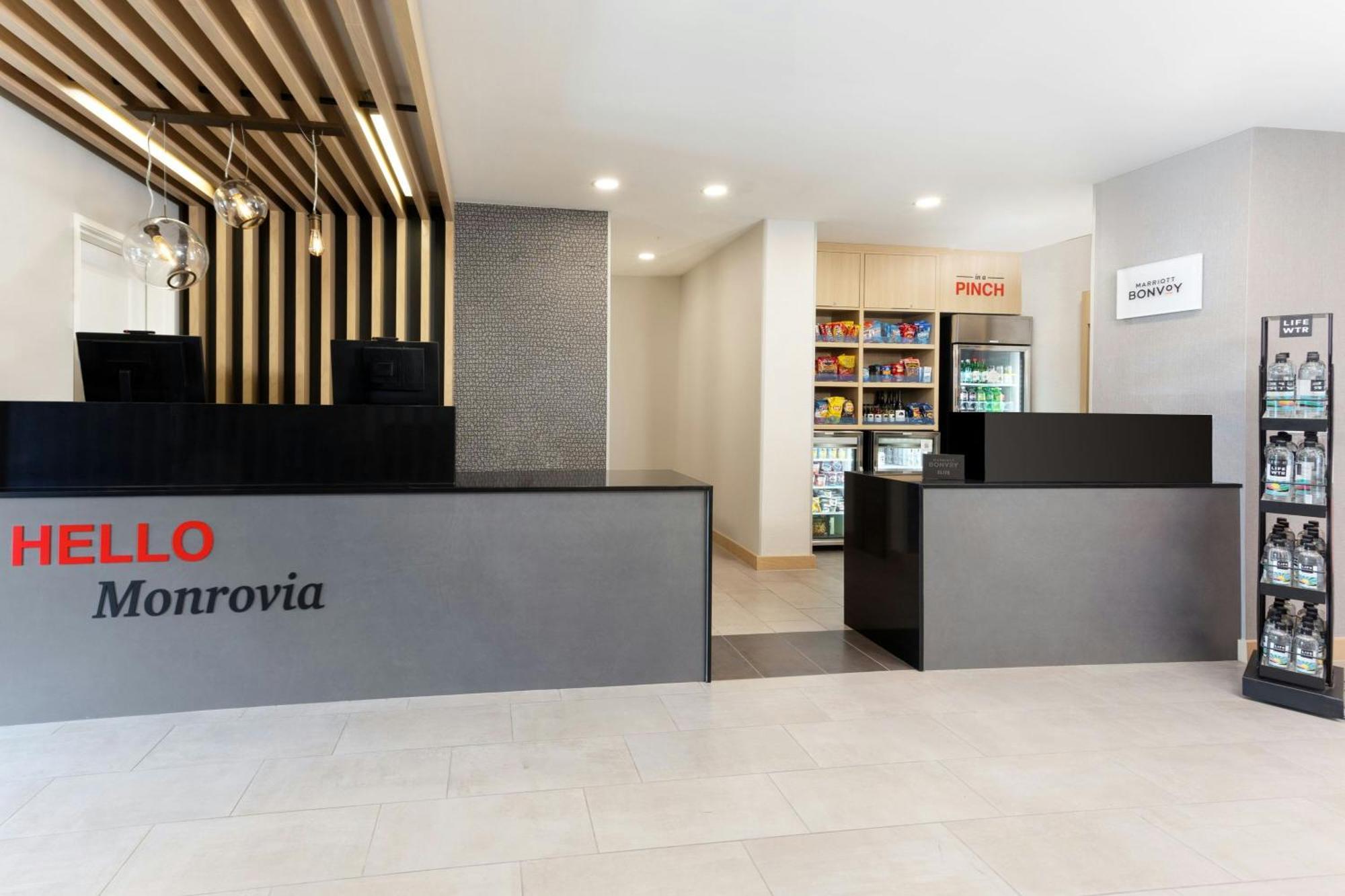 Towneplace Suites By Marriott Monrovia Ngoại thất bức ảnh